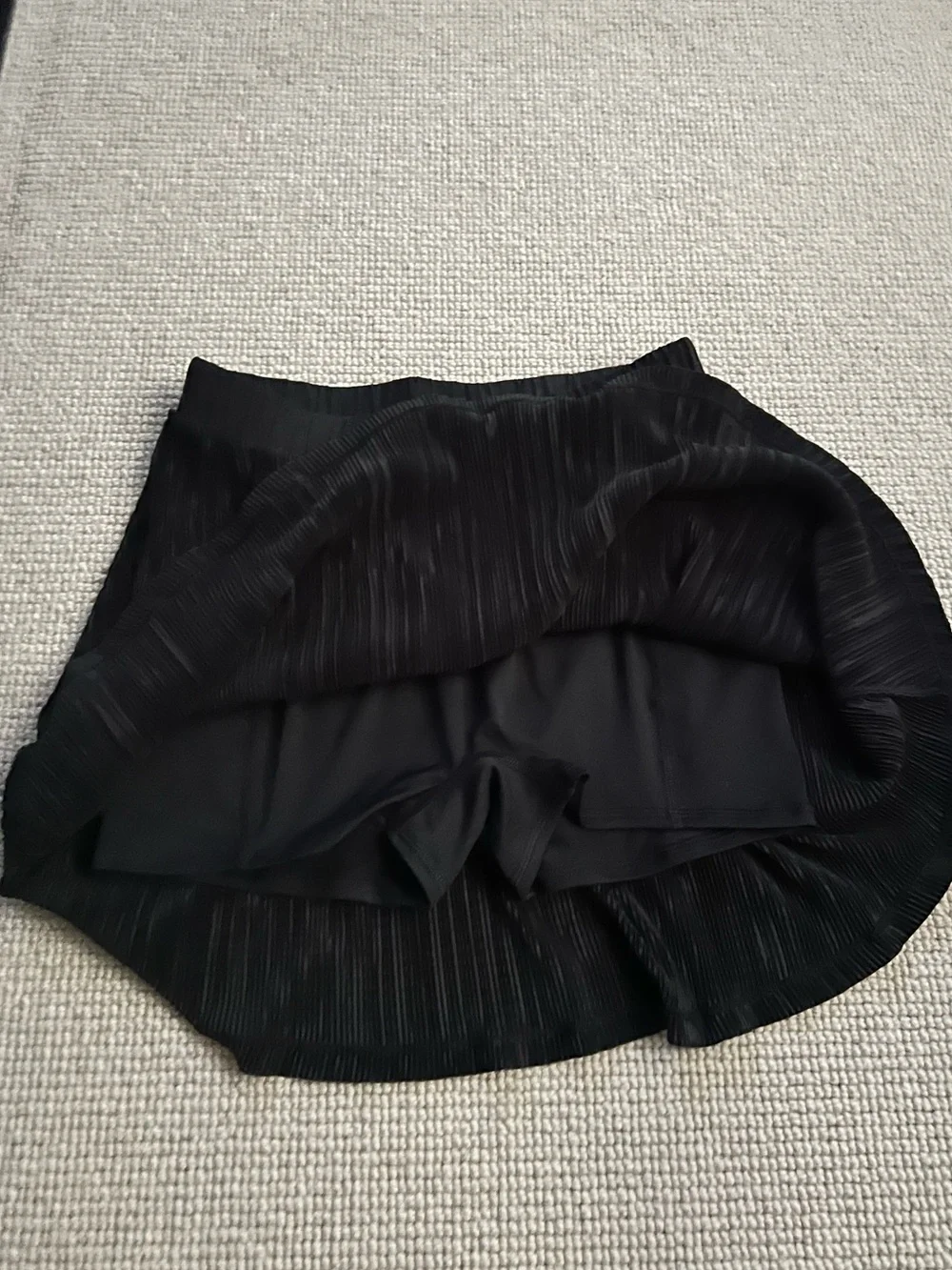 ALO Yoga light breathable